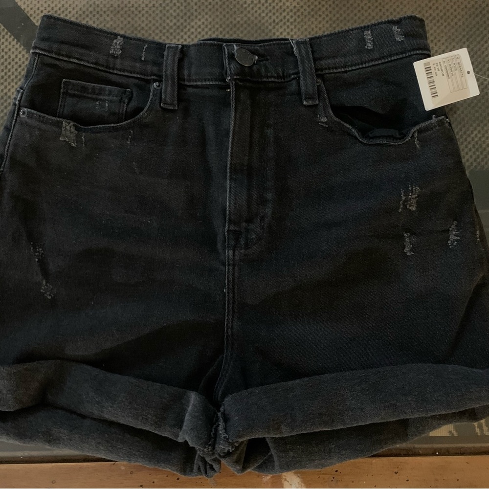 Urban outfitters mom jeans shorts.
